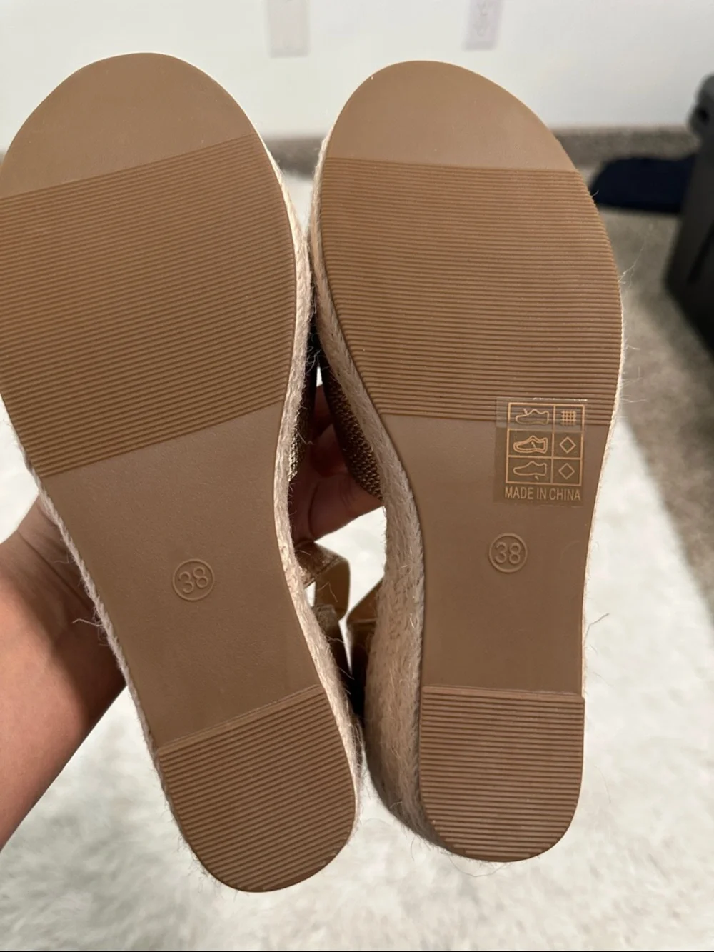 🏹 NWOT Amazon Wedges - Picture 5 of 5